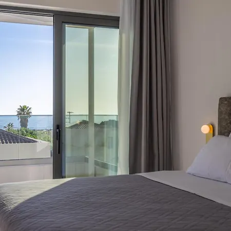 Villa Nefeli - Elysian Kefalonia, 200m From Sandy